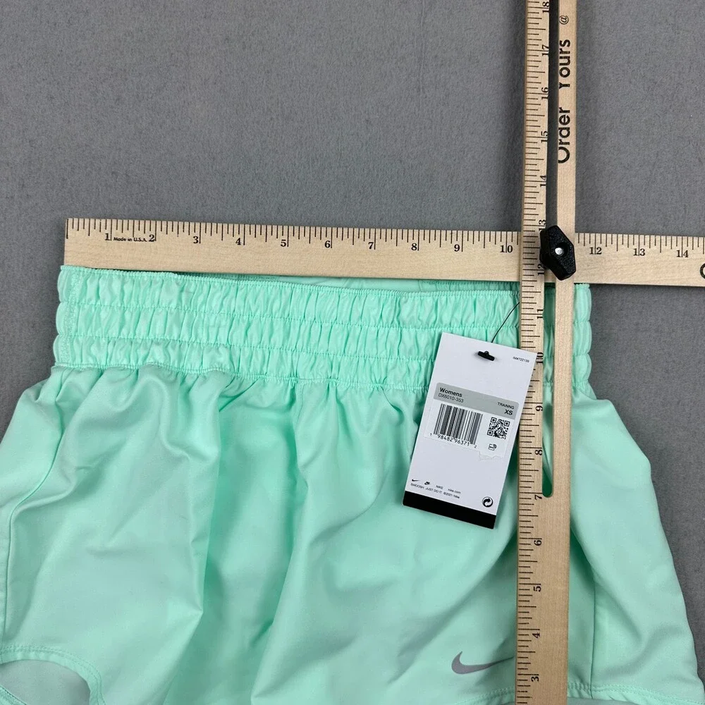 Nike Swift Running Shorts Women XS Green Dri-FIT Reflective Training Lining